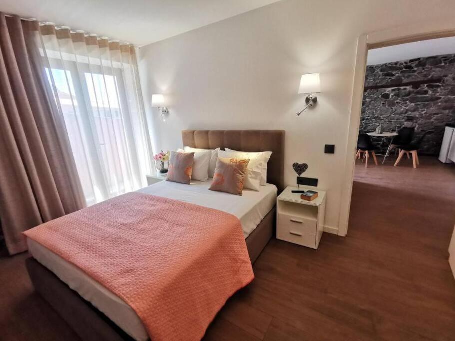 Chale Esmeralda - Charming Studios In Calheta Beach Eksteriør bilde
